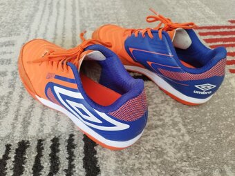 Umbro PRO 5 sálové boty vel. 41 - 5
