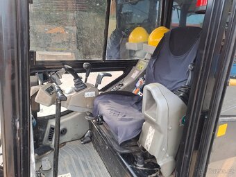 Minibagr Caterpillar 301.8C, 1,8t - 5