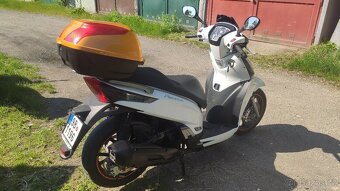 Kymco People 125 GTi - 5