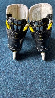 BAZAR - HRÁČSKÉ HOKEJOVÉ BRUSLE BAUER SUPREME M4 INT. - 5