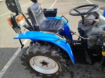 Solis 20 s předním nakladačem - 5