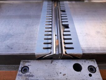 Srovnávačka SCM - 5