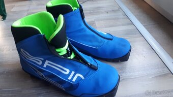 Dětské běžkařské/lyžařské vybavení - 5