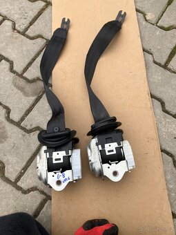 bezpečnostní pásy predni vw golf viii 8 - 5