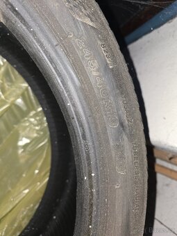 245/40r19 - 5