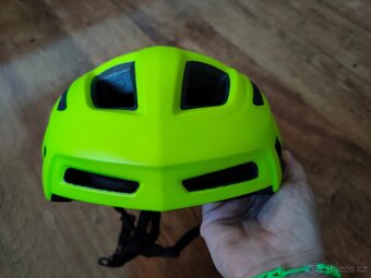 Prodám cyklistickou helmu Van Rysel Roadr 500 - 5