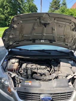 Ford Focus 1,6 i 74 kw - 5