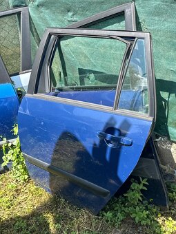 Predám dvere sklo zámok kľučka Toyota Corolla 2002-2007 - 5