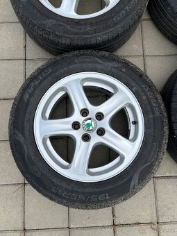 Originální ALU Škoda 5x100 R15 - Zánovní pneu - 5