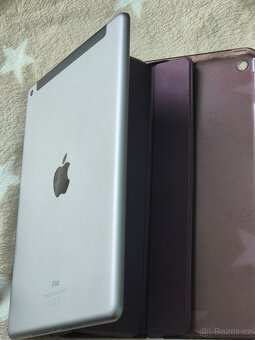 Apple iPad 6. generace 128gb Cellular - 5