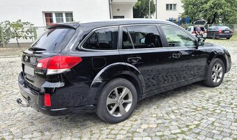 Subaru Outback - 2,5i 127 kW Executive ČR 2.maj - 5