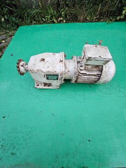 Motorek na gril na 380V /220V - 5