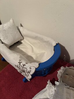 Panenka starožitná v kolebce - 5