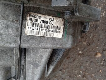 PEUGEOT 4007, CITROEN C-CROSSER 2,2HDI 115KW 4HN AUTOMAT - 5