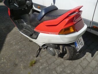 Yamaha Majesty 250 DX. Najeto 86100km. Rok 1999 - 5