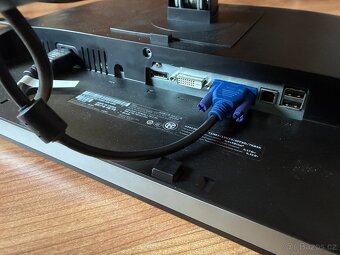 Monitor Dell UltraSharp U2412Mb - 5