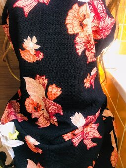 H&M# spolecenske# saty# business#kvetinove#bodycon - 5