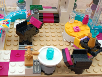 LEGO Friends 41093 Kadeřnictví v Heartlake - 5