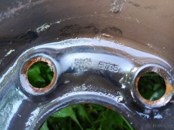 Prodám kola 165/70R14 na Škoda Fabia. Disky 5Jx15, ET35. - 5