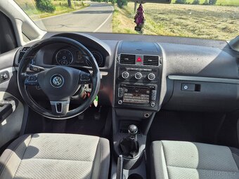 Volkswagen Touran CROSS - 5