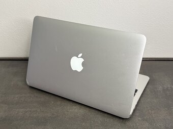 Macbook Air 11" 2015 / I5 / 4GB / 128GB - DPH - 5