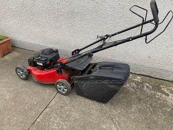 Zahradní sekačka s pojezdem - 5