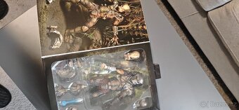 Predatoři Neca 1/10 + Hound+trůn - 5