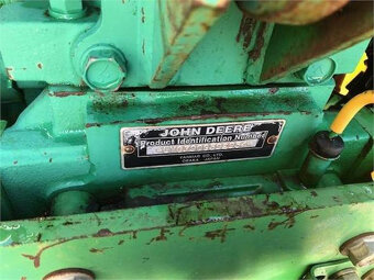 Traktor John Deere 790 - 5