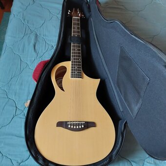 Elektroakustická kytara Peavy Parlor Composer + gigbag - 5