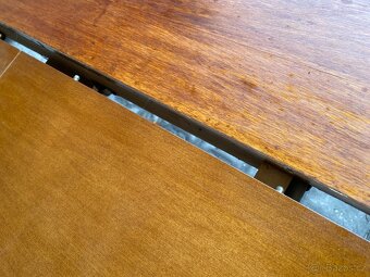 Kulatý rozkládací stůl - 5