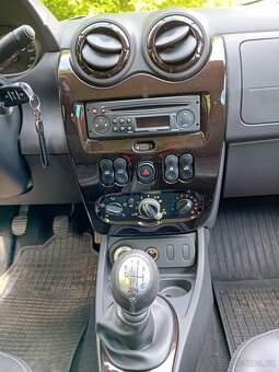 Dacia Duster 1,6i, 4x4 - 5
