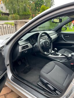 BMW E90 318i - 5