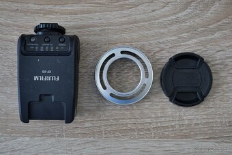 Prodám Fujifilm X30 s bohatým příslušenstvím - 5