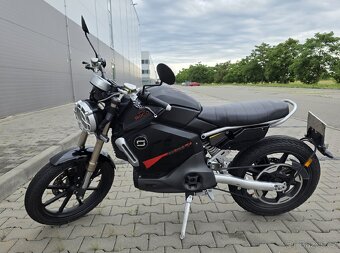Elektro motorka Super Soco TC Max 2022 - 5