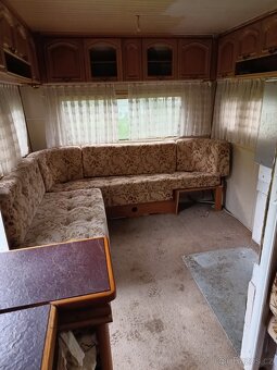 Hobby karavan s úpravou na celoroční provoz - 5