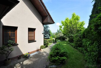 Prodej rodinného domu 361 m2, pozemek 979 m2 - 5