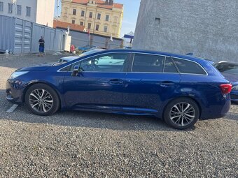 Toyota Avensis - 5