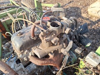 MOTOR A DÍLY RENAULT 8 - 5