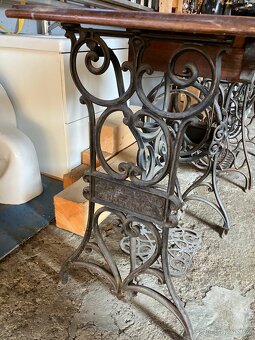 Starožitný šicí stroj - 5