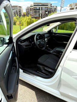 🚗 Škoda Octavia 1.5 TSI Style Plus - 5