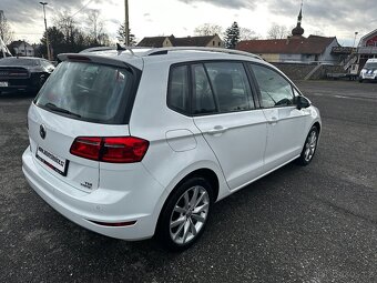 VW GOLF SPORTSVAN 1,6 TDI -- MÁLO KM -- PŮVOD ČR - 5