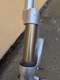 26" vidlice Marzocchi Z2 X-Fly 2000 - 5