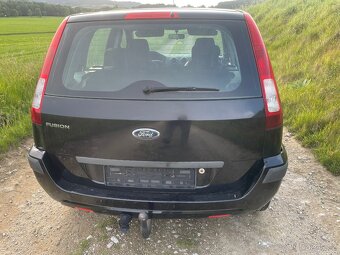 Ford Fusion 1.4i - 5