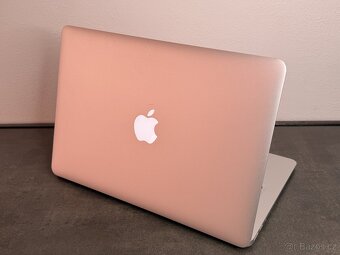 MacBook Air 13'' 2015 / i5 / 8GB / 128GB SSD - DPH - 5