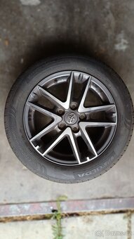 16" kola - alu disky + pneu Toyota Auris, E6,5Jx16H2, ET45 - 5
