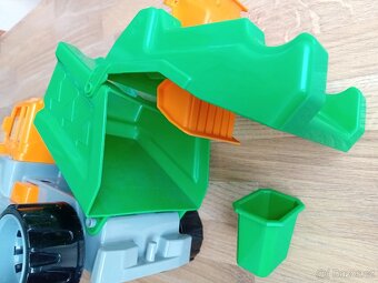 Auto popeláři s popelnicí... - 5