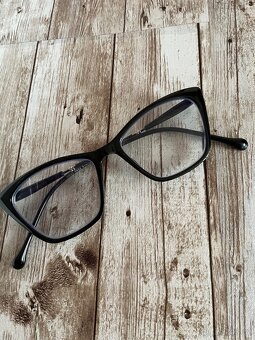 Samozatmavovací dioptrické brýle na dálku - 5