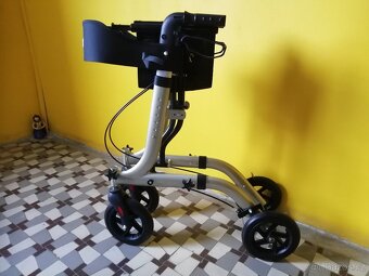 Chodítko pro seniory DMA - 5