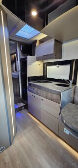 2020 170PS 7m obytné auto 4 místa TOP zimní provoz - 5
