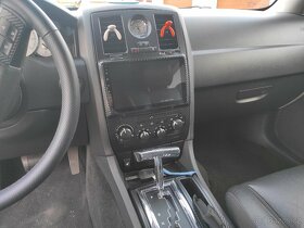 Chrysler 300C 5,7 Hemi - 5